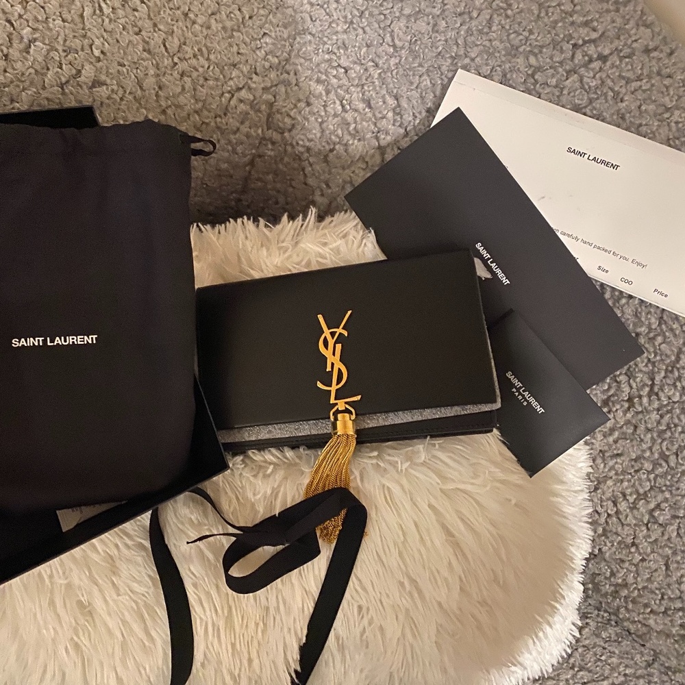 KATE TASSEL CHAIN WALLET IN SMOOTH LEATHER